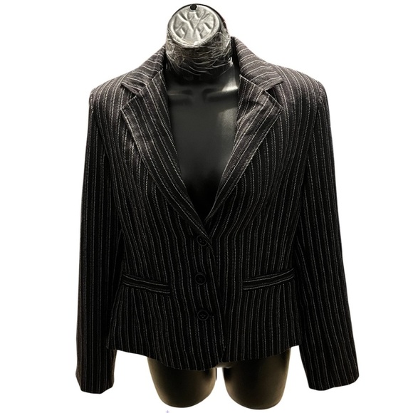 CAbi Jackets & Blazers - Cabi Joey Pinstripe Blazer Size 6 Black & Gray